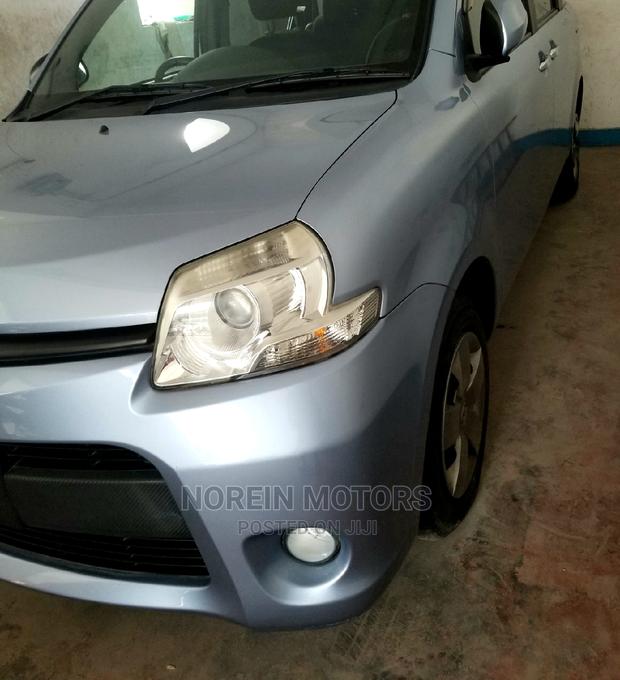 Toyota Sienta 2015 Silver
