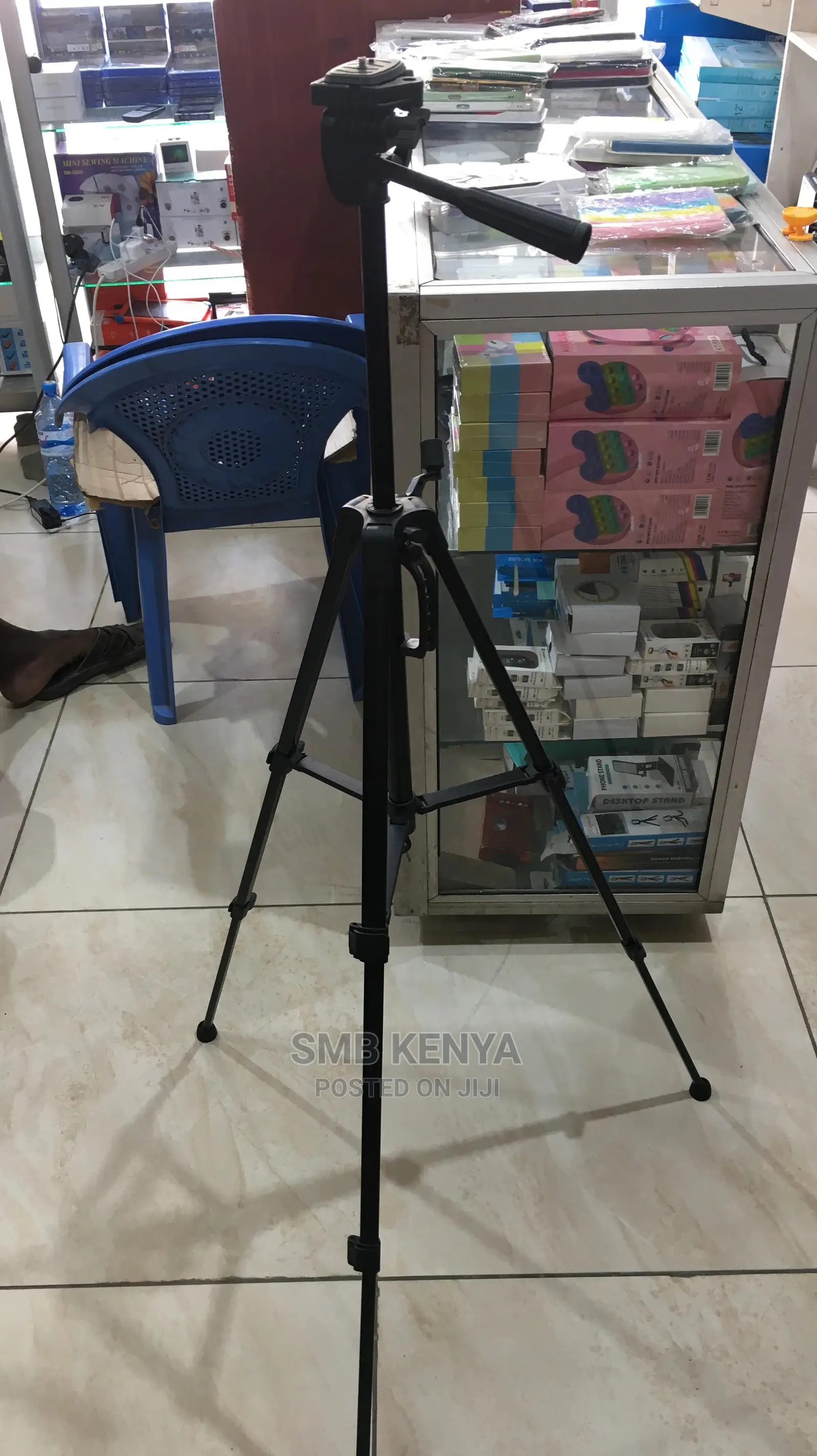 3366 Aluminum Tripod (1.5 Meters)