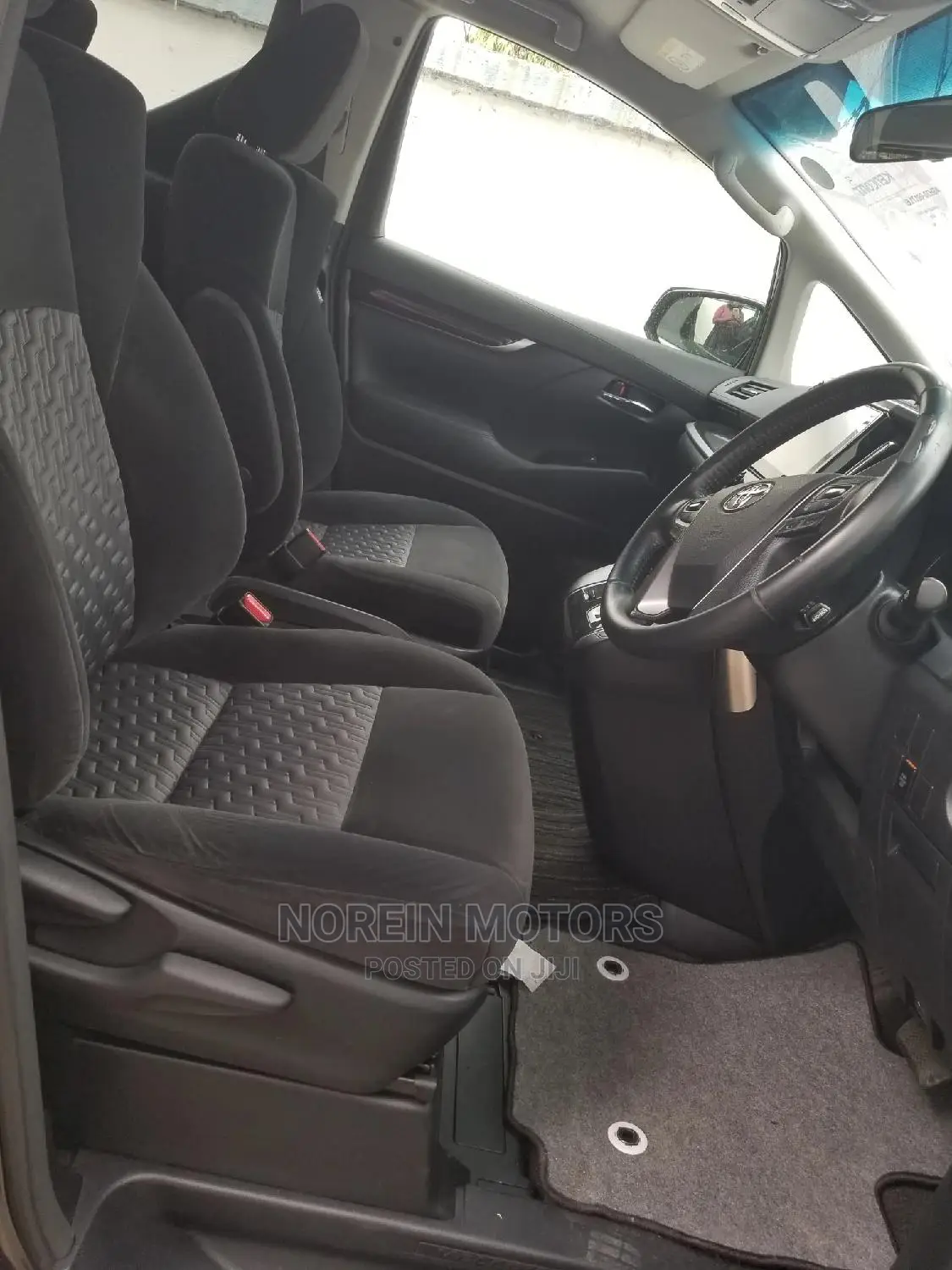 Toyota Vellfire 2016 Purple