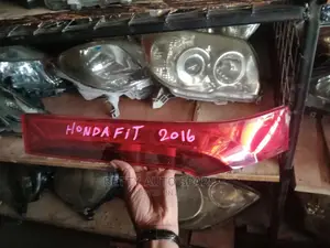 Honda Fit 2016 Boot Light