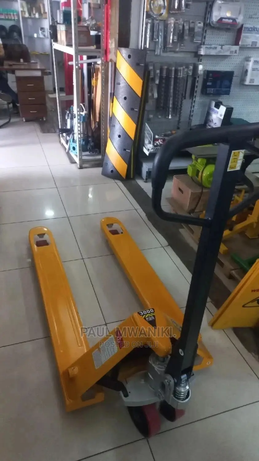 Hand Pallet Truck With Intergraded Pump. 3 Ton,