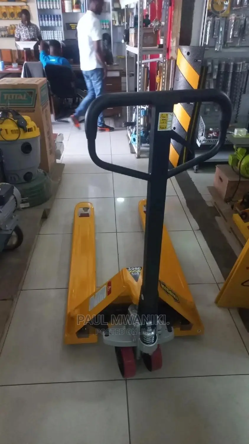 Hand Pallet Truck With Intergraded Pump. 3 Ton,