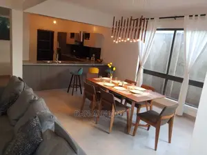 4bdrm Townhouse/Terrace in Gateway Mall Area for Sale