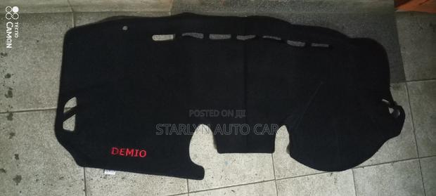 Dashboard Cover Demio 2010