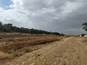 Chaka/Maisha 3/4 Acre