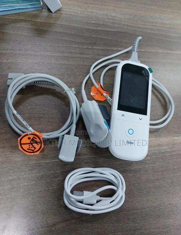 Hand Held Pulse Oximeter. (Rechargable.) - main view