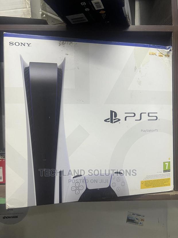 Sony Playstation 5 - main view