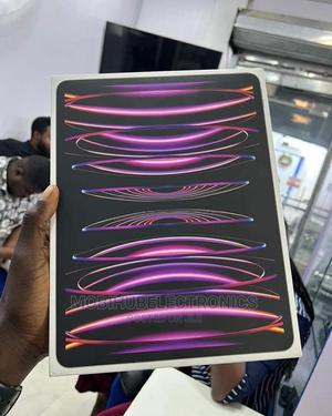 New Apple iPad Pro 12.9 (2022) 128 GB Gray - main view