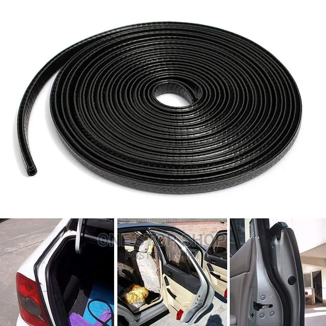 Car Installed With Black Door/Boot Strip