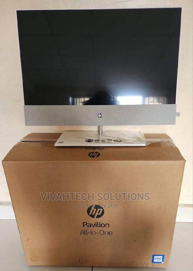 New Desktop Computer HP Pavilion 24 8GB Intel Core I5 SSD 256GB - main view