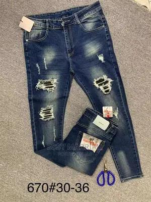 Men Rugged Jeans/ Unfinished/ Ripped