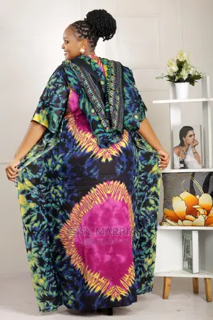 Free Dresses/ Dera