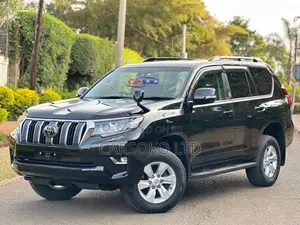 Toyota Land Cruiser Prado 2.8 2017 Matt Black