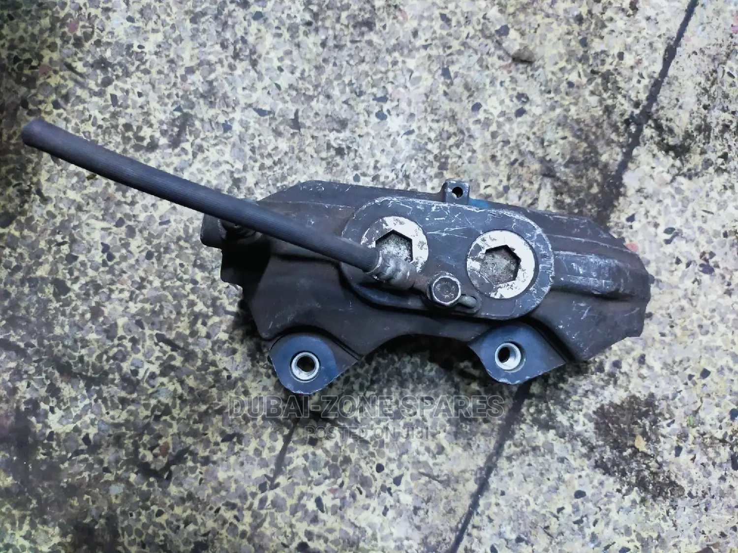 Front Calipers 4-Pistons Mark X, Crown Sport Vehicles.