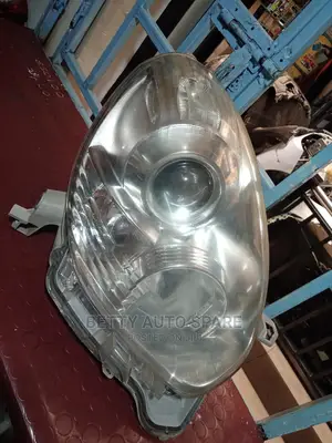 Passo 2012 Headlight