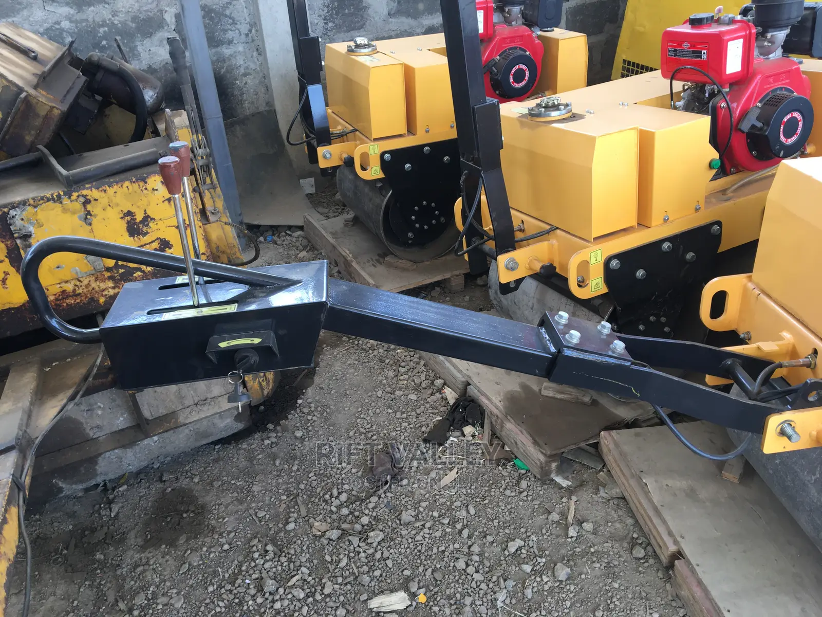 Brand New Pedestrian Roller 550kgs Deadweight 1.1t Vibrating