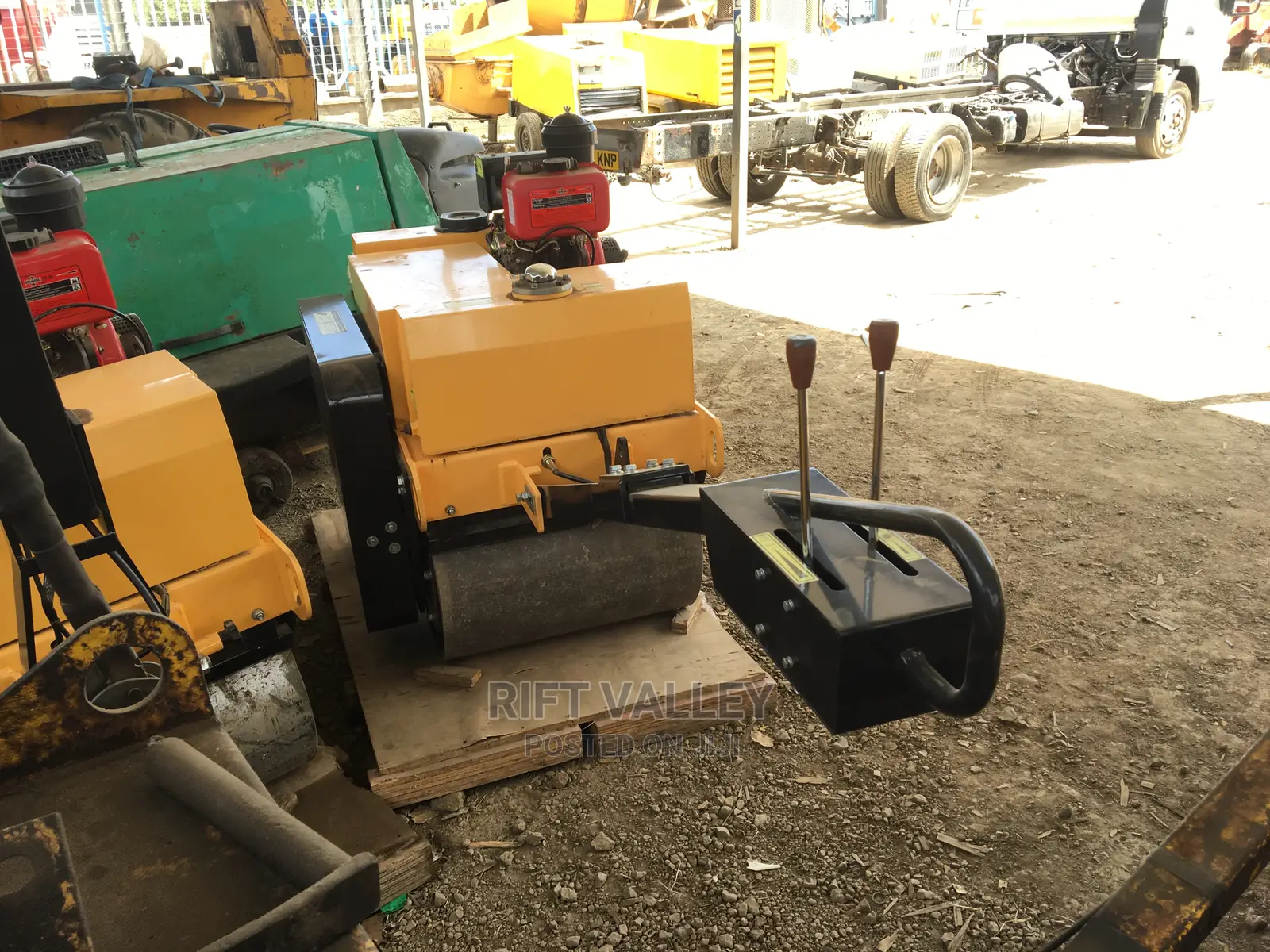 Brand New Pedestrian Roller 550kgs Deadweight 1.1t Vibrating