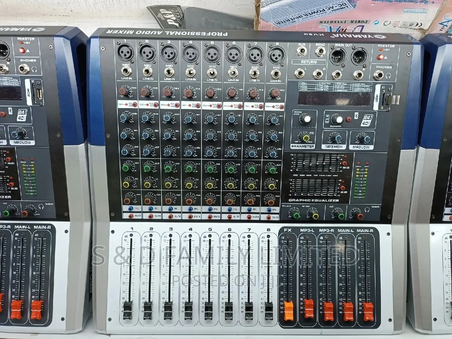 Yamaha 8 Channels Proffessional Mixer