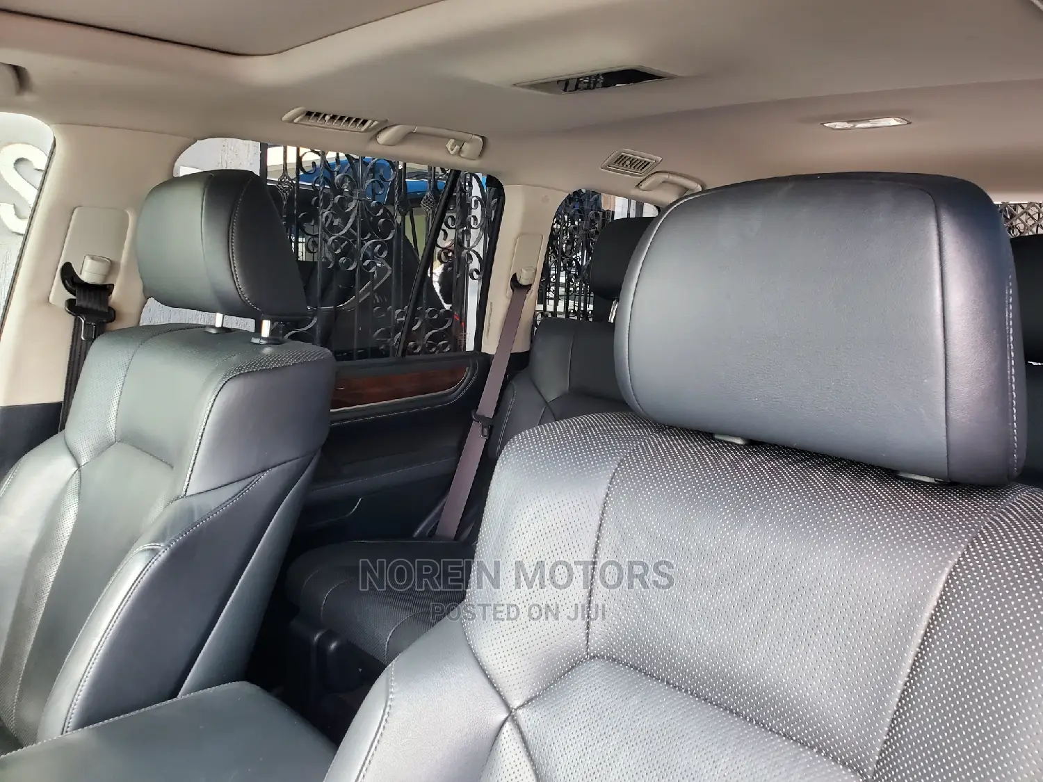 Lexus LX 2018 Blue