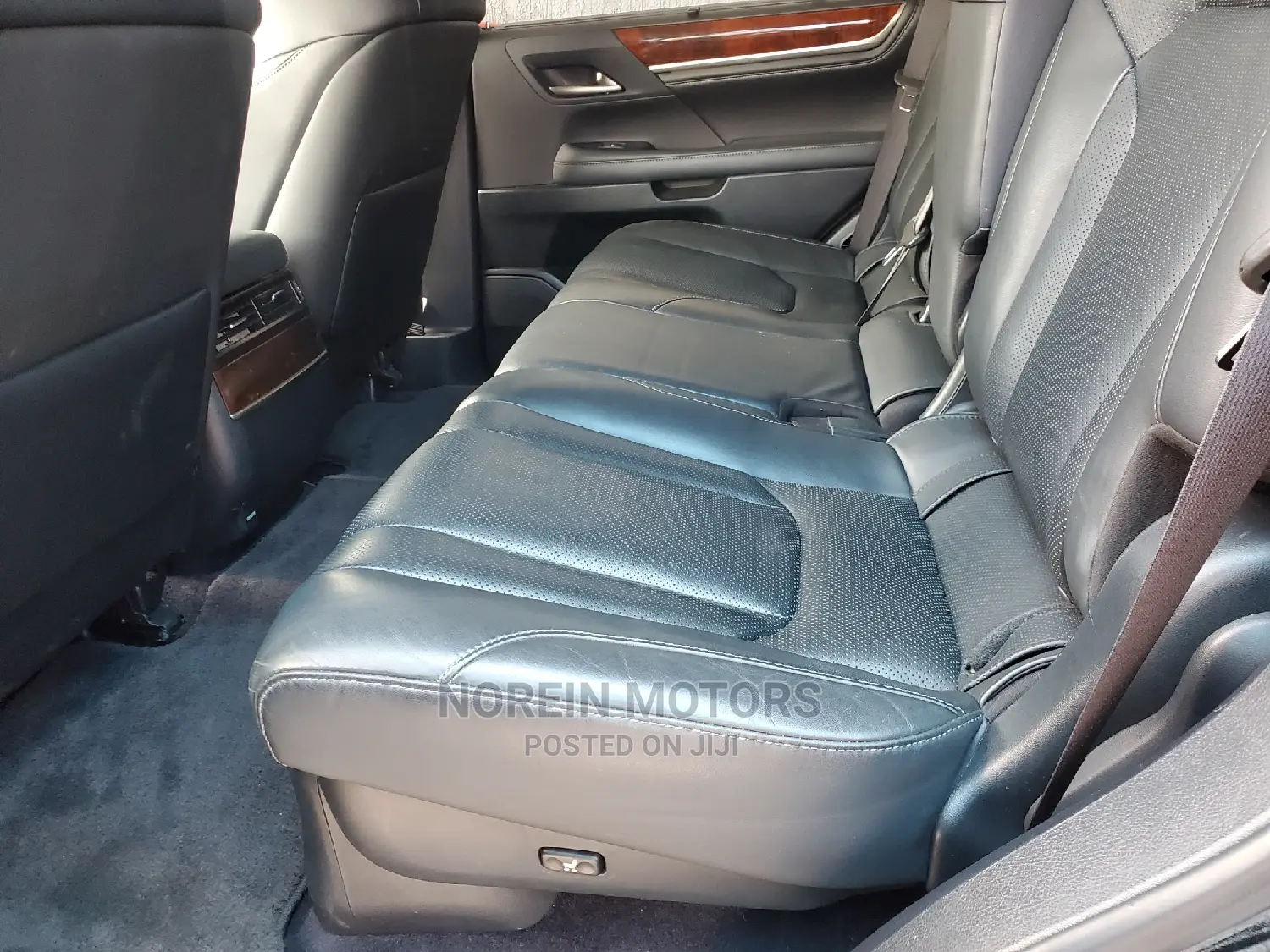 Lexus LX 2018 Blue