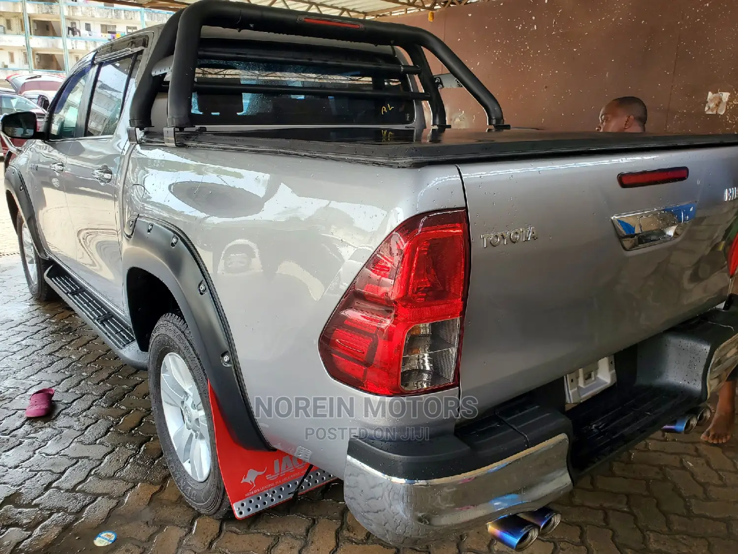 Toyota Hilux 2016 Gray