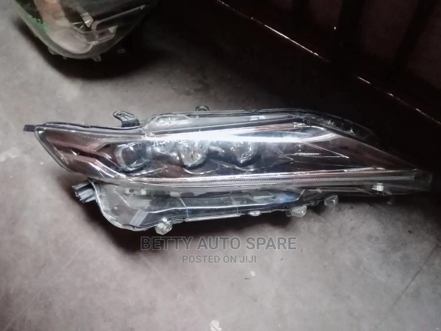 Harrier New Model Headlight
