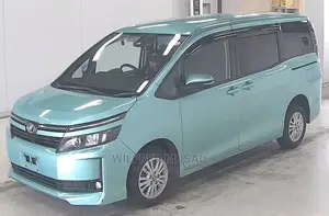 Toyota Voxy 2015 Blue