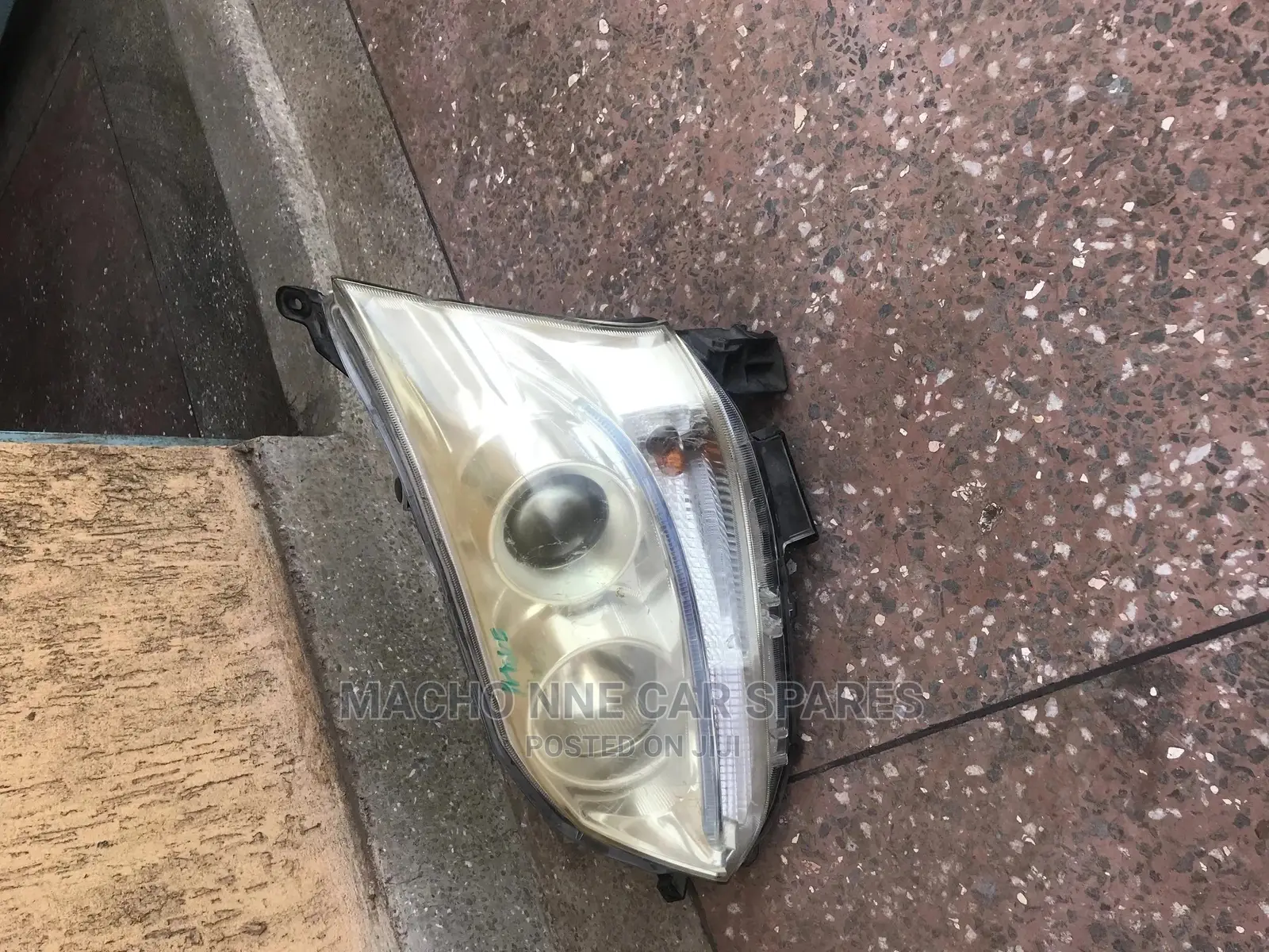 Daihatsu Move 2012 Xenon Headlight