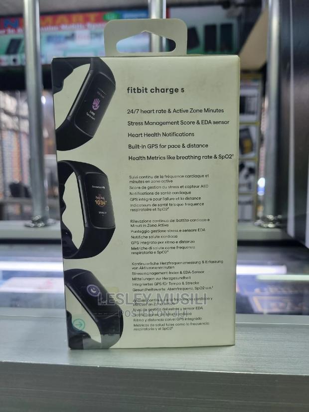Fitbit Charge 5 Smart Watch Black - thumbnail 3