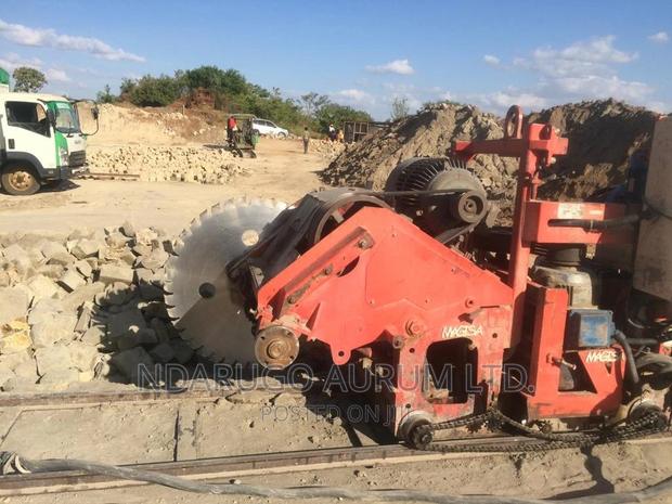 Magisa. Electric Stone Cutting Machine - main view