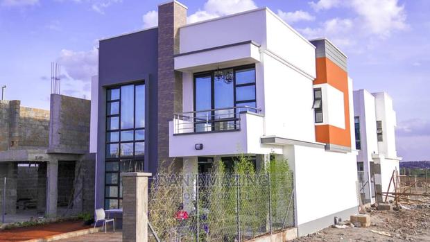 4bdrm Mansion in Kamakis for Sale - main view