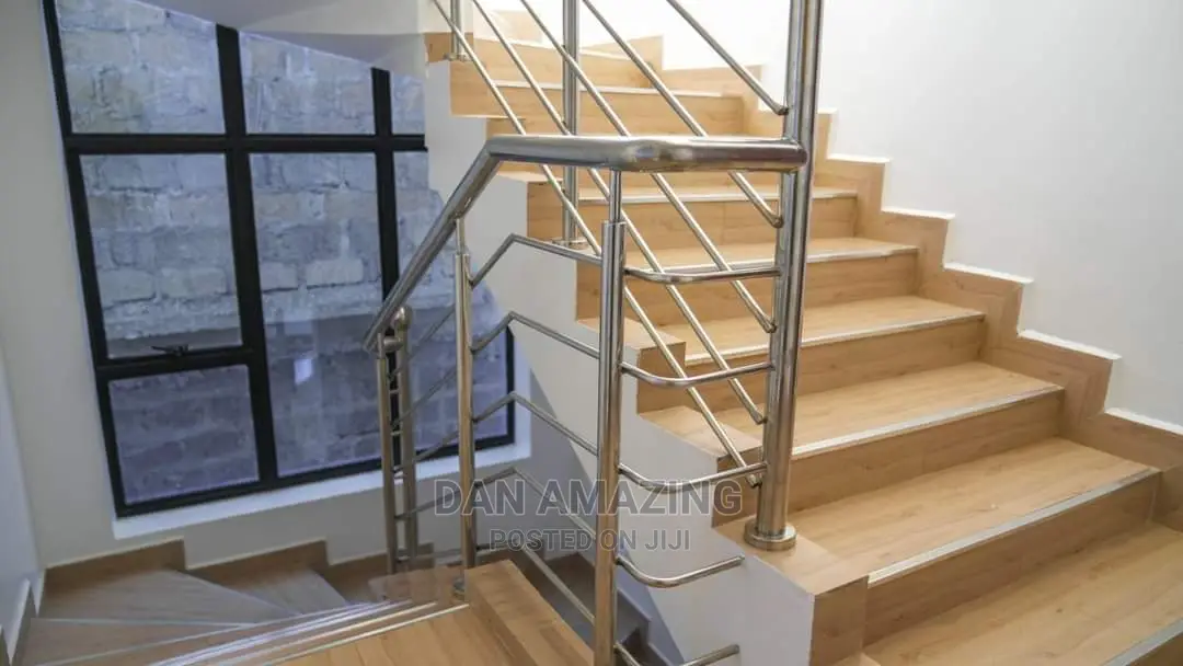4bdrm Mansion in Kamakis for sale