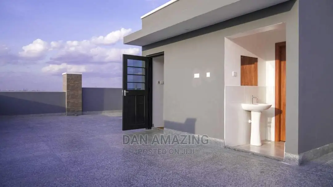 4bdrm Mansion in Kamakis for sale
