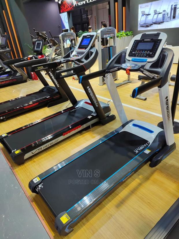 Commercial Treadmills_ Commercial Treadmills" Treadmills