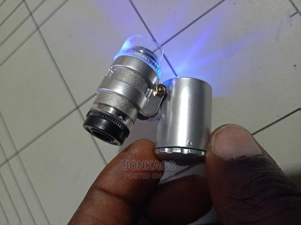 ×60 Magnifying Glass - thumbnail 9