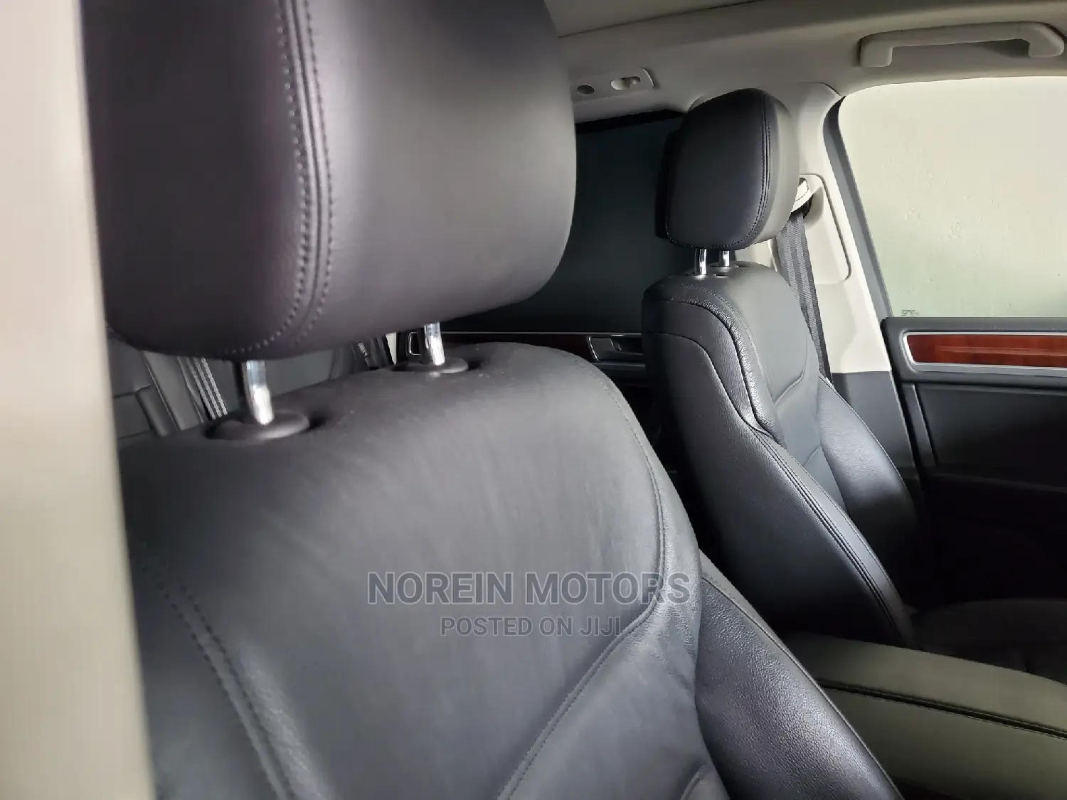 Volkswagen Touareg 2015 Black