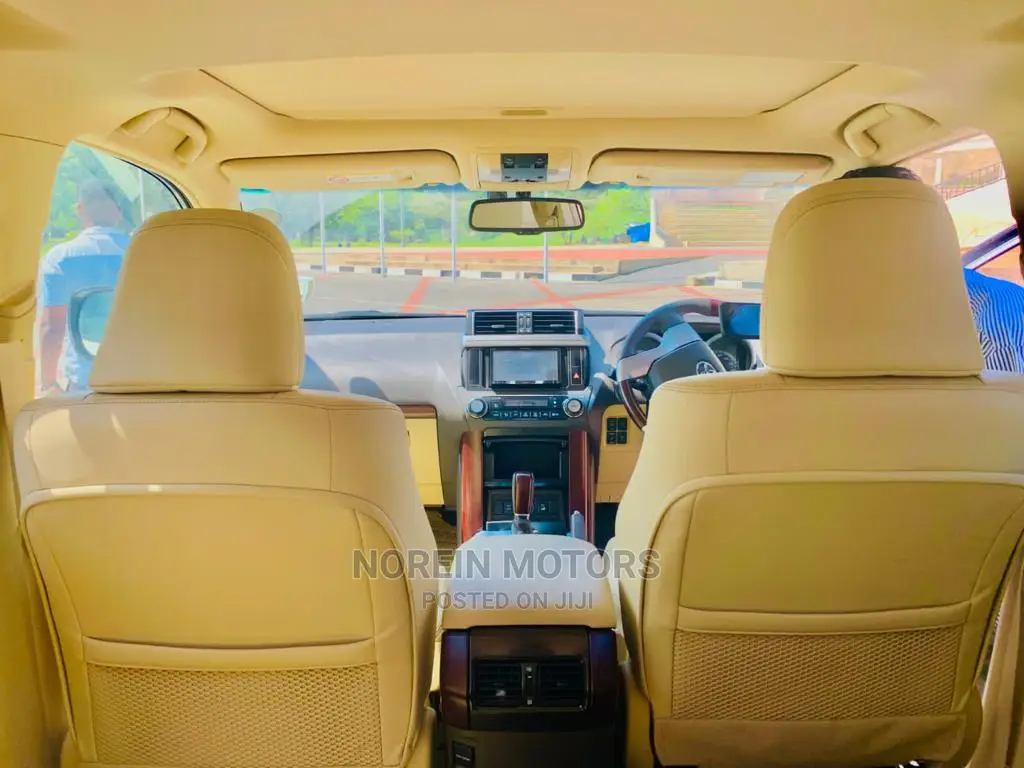 Toyota Land Cruiser Prado 2016 White