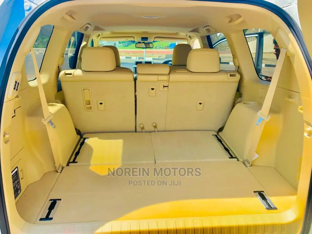 Toyota Land Cruiser Prado 2016 White