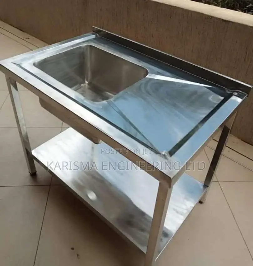 Stainless Steel Single Sink With Proper Drainage