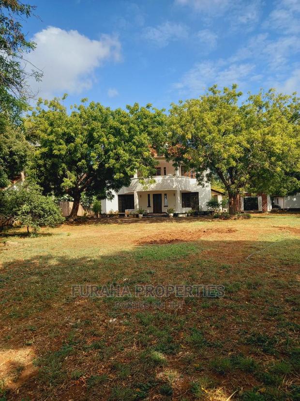 5bdrm Mansion in Nyali for Sale - main view