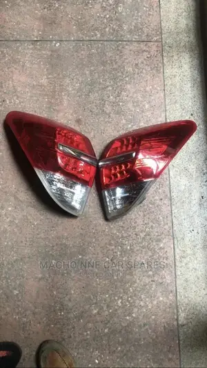 Toyota Vanguard 2012 Taillight
