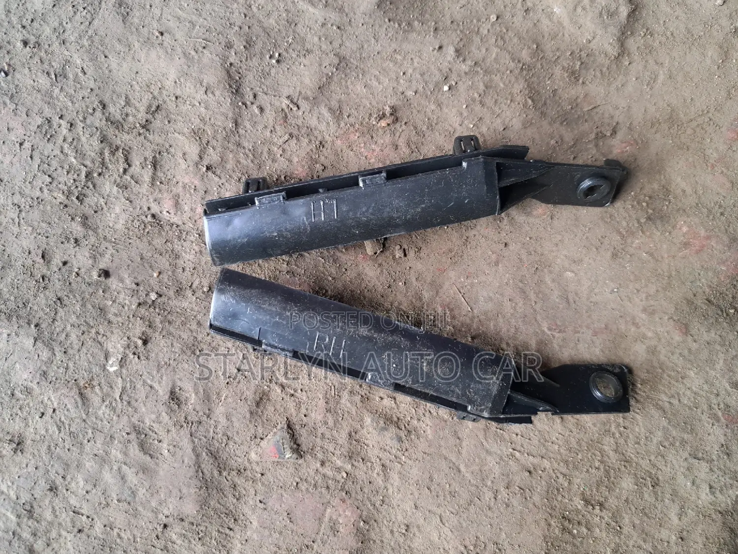 Bumper Slide Nissan Tiida