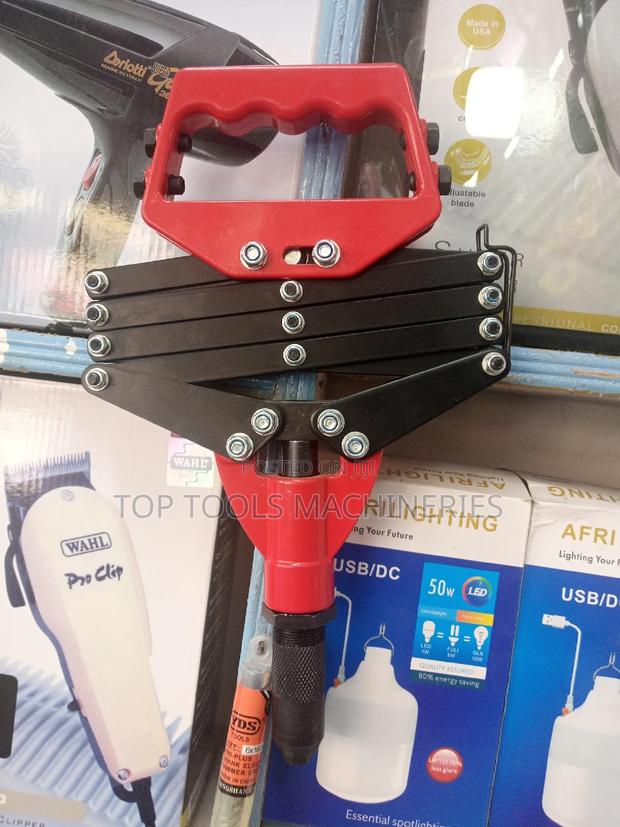 Hand Riveting Tool - main view