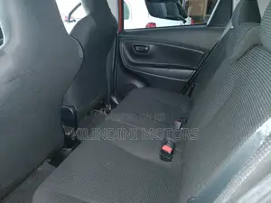 Toyota Vitz 2016 Red