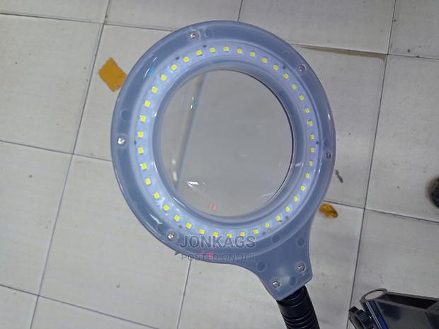 Metal Base Desktop Magnifying Glass - thumbnail 4