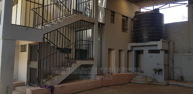 8000 Sq Feet Godown to Let - thumbnail 8