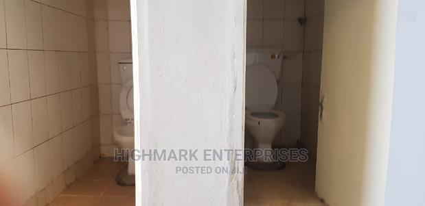 8000 Sq Feet Godown to Let - thumbnail 6