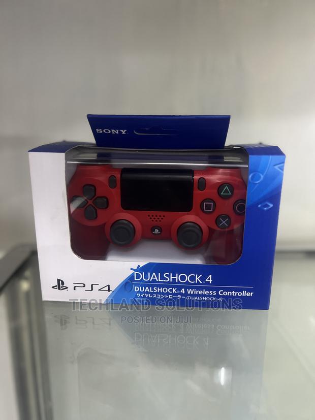 New Dualshock 4 / Ps 4 Paf - main view