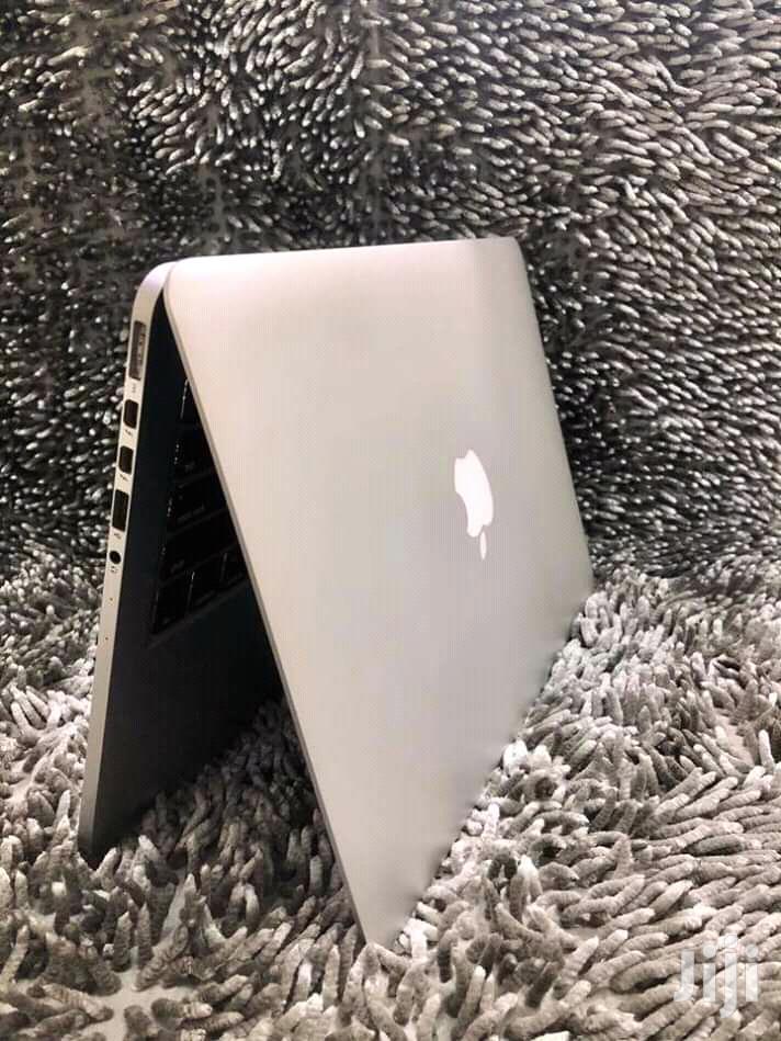 Laptop Apple MacBook Pro 4GB Intel Core i5 HDD 500GB