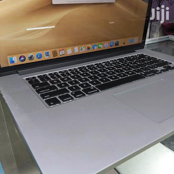 Laptop Apple MacBook Pro 4GB Intel Core i5 HDD 500GB